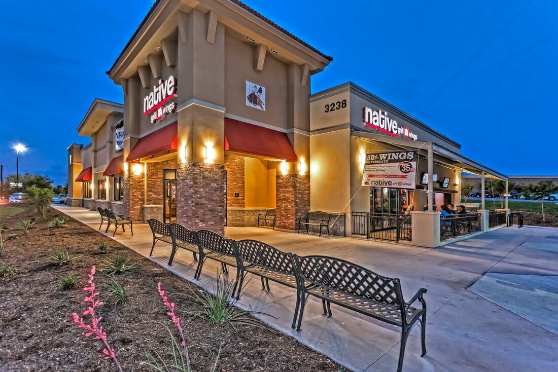 Retail rental spaces available in Phoenix Arizona.